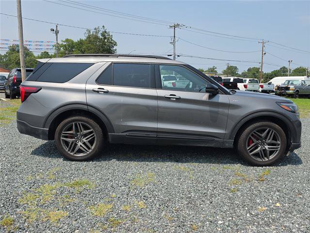 Certified 2025 Ford Explorer ST-Line w/ Premium Package AWD/4WD image 7