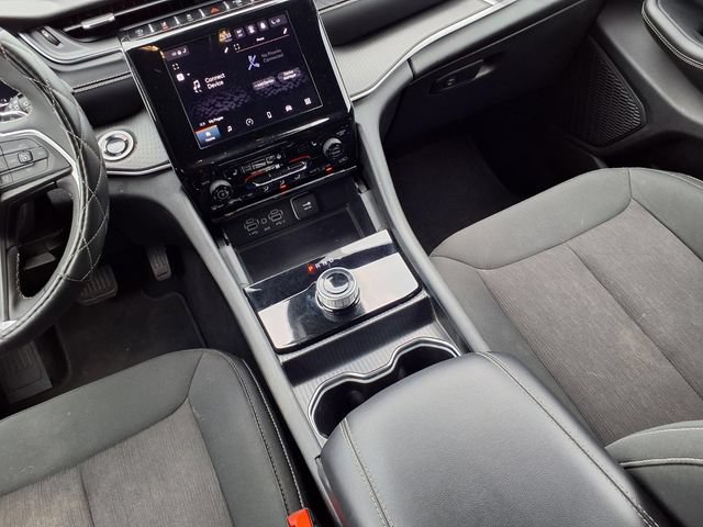 Used 2024 Jeep Grand Cherokee L Laredo w/ Luxury Tech Group I AWD/4WD image 12