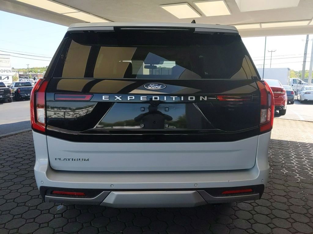 Certified 2025 Ford Expedition Platinum AWD/4WD image 7