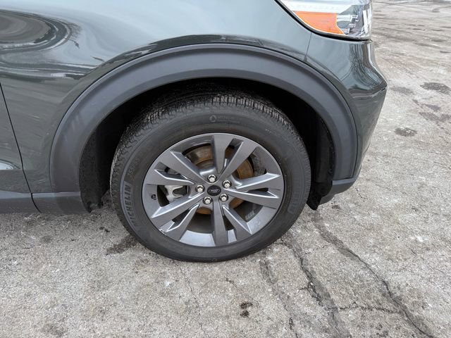 Certified 2022 Ford Explorer XLT w/ Equipment Group 202A image 27