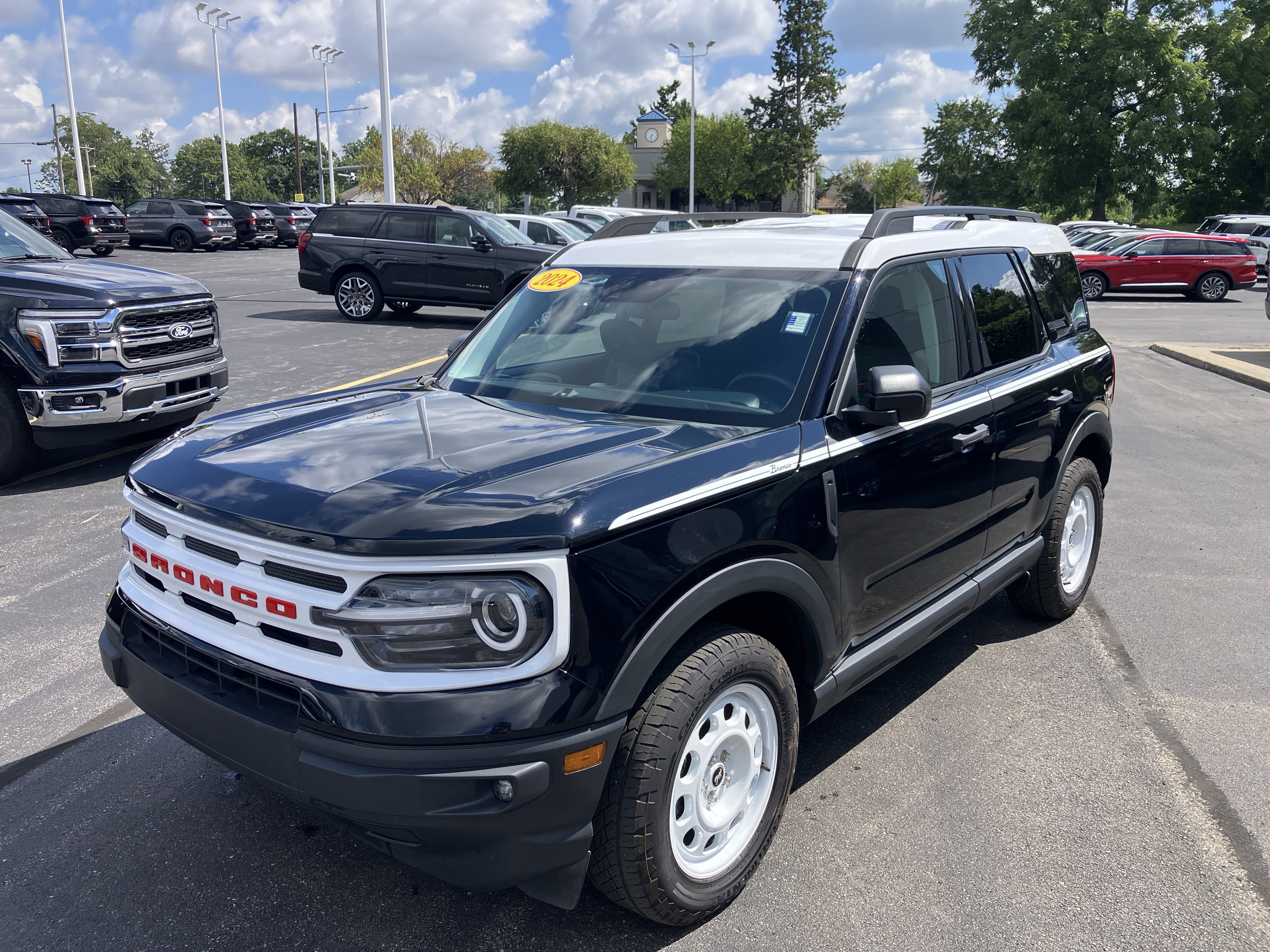 Certified 2024 Ford Bronco Sport Heritage w/ Heritage Convenience Package AWD/4WD image 3