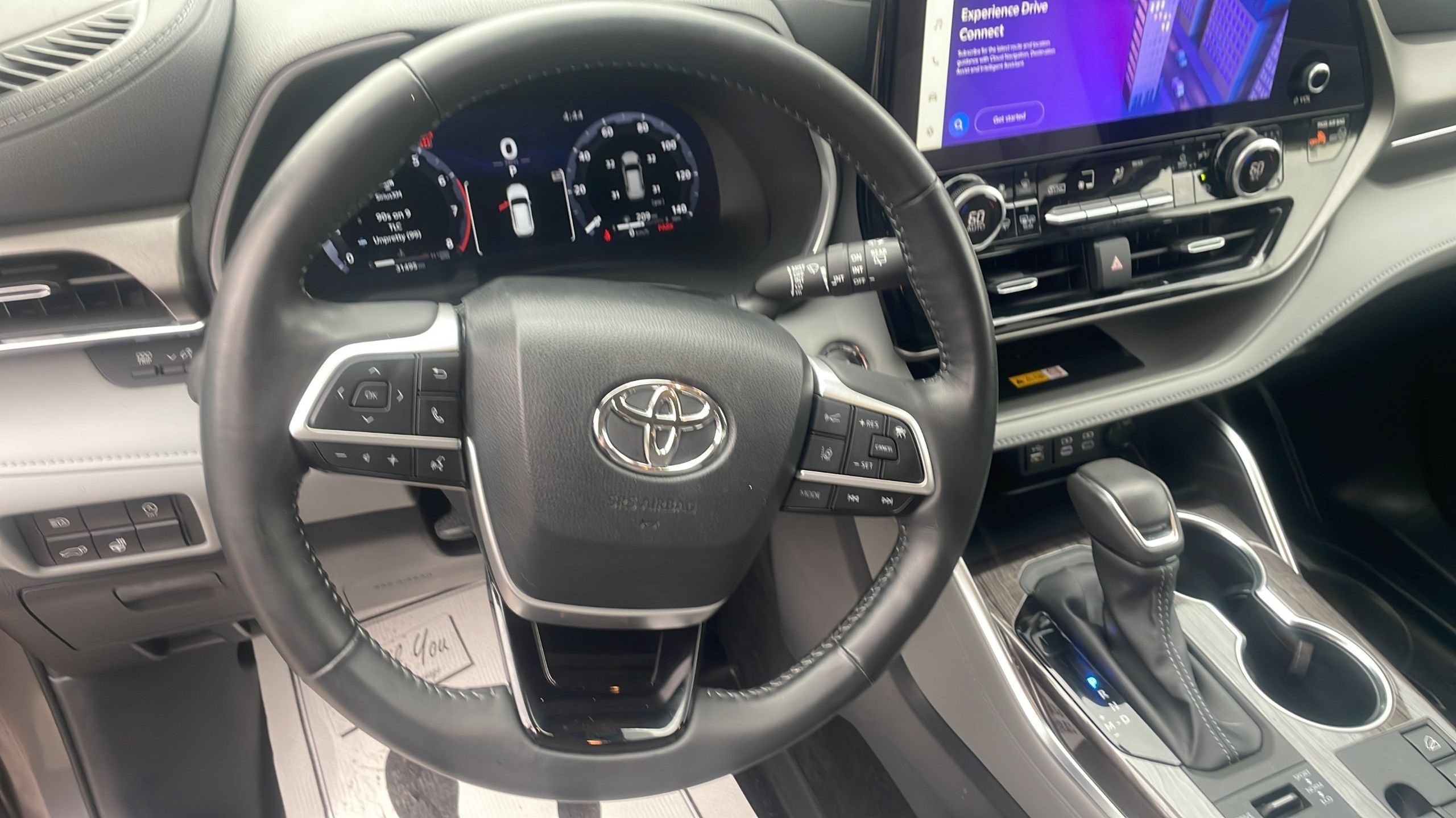 Used 2023 Toyota Highlander Limited AWD/4WD image 19