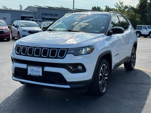 Used 2023 Jeep Compass Limited AWD/4WD image 8