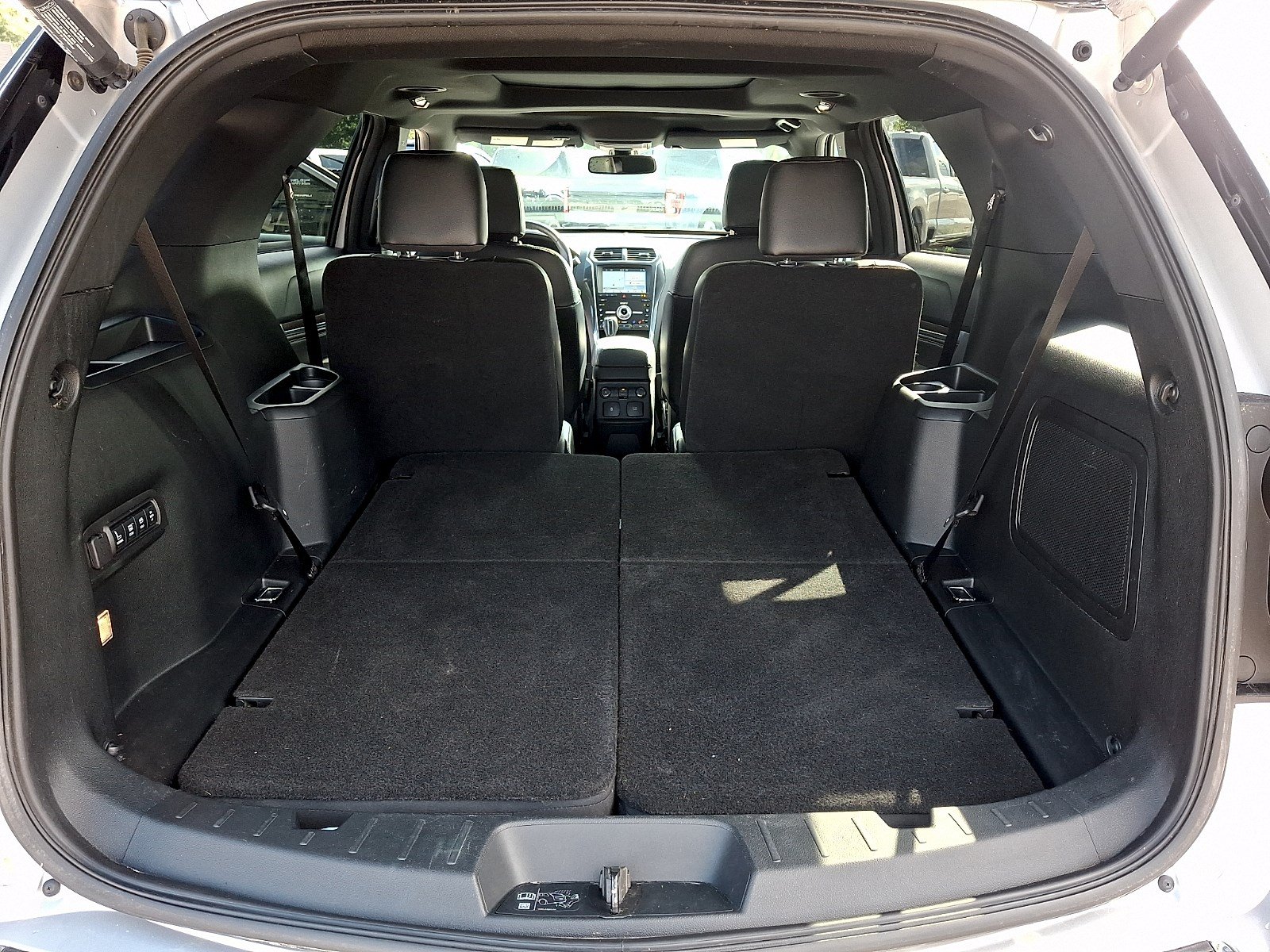 Certified 2019 Ford Explorer Limited w/ Ford Safe & Smart Package FWD image 28