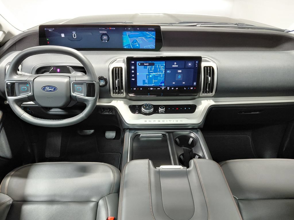 Certified 2025 Ford Expedition Active AWD/4WD image 3