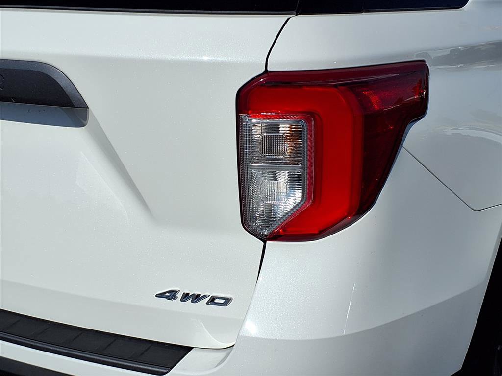 Certified 2023 Ford Explorer XLT w/ Equipment Group 202A image 29