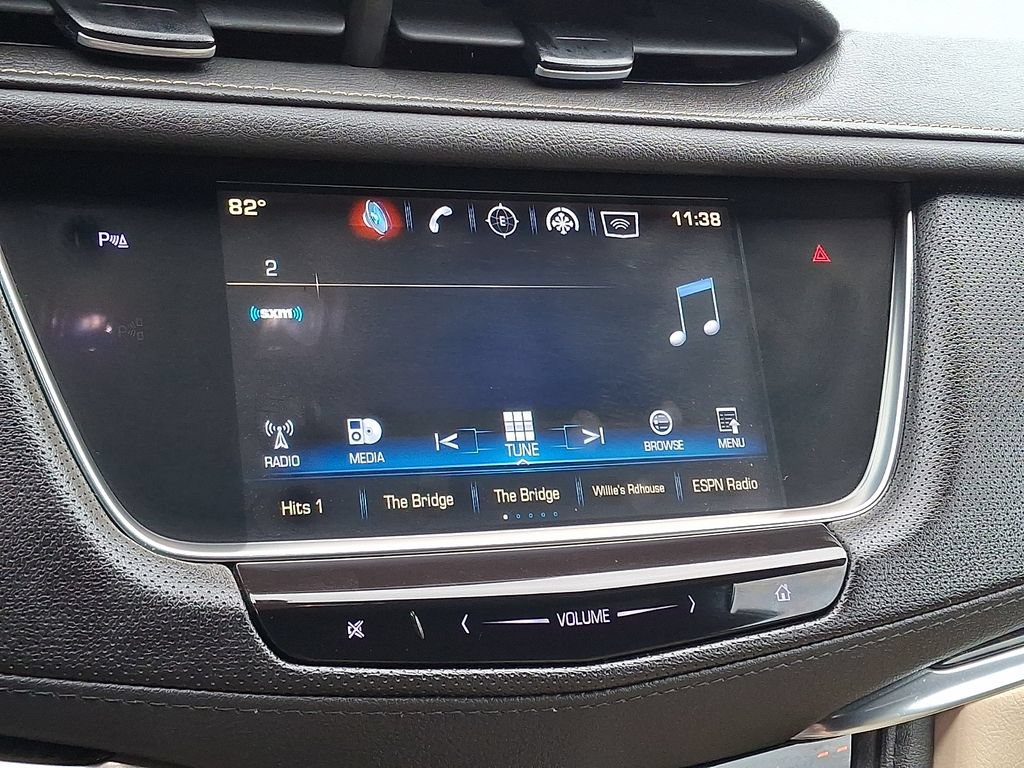 Used 2019 Cadillac XT5 AWD image 3