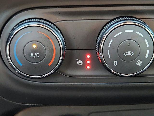 Used 2025 Chevrolet Trax LS w/ LS Convenience Package FWD image 21