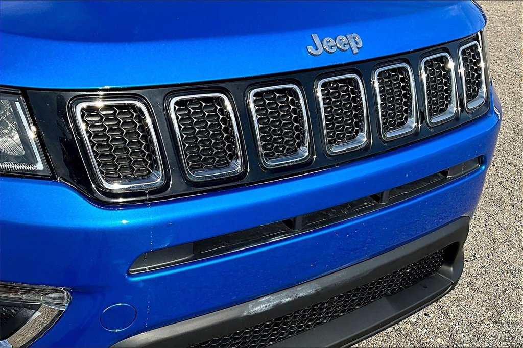 Used 2019 Jeep Compass Limited image 28