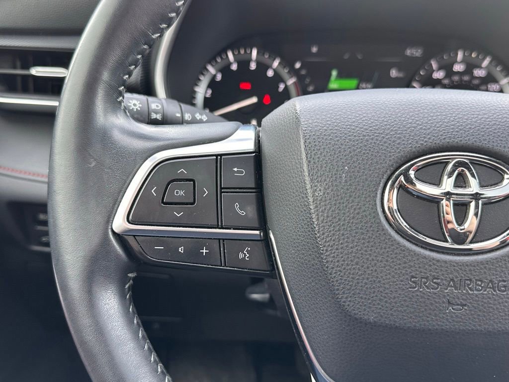 Used 2021 Toyota Highlander XSE image 29