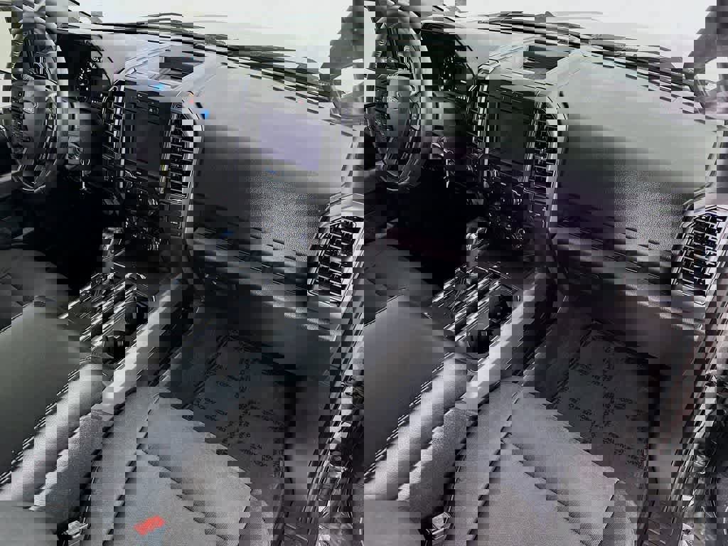 Certified 2020 Ford F150 XLT w/ Equipment Group 302A Luxury image 33