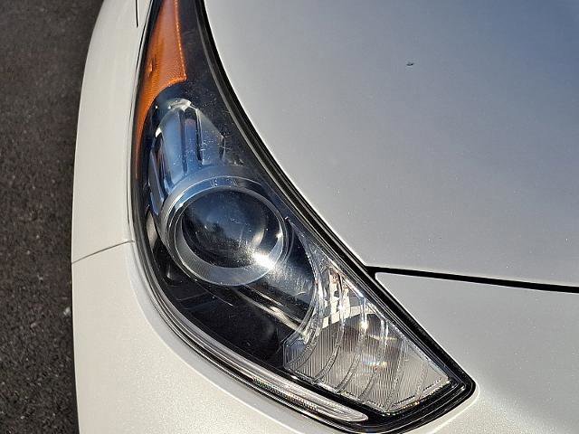 Used 2017 Kia Niro EX w/ Paint Protection Package image 9