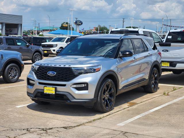 Certified 2024 Ford Explorer ST-Line w/ Class IV Trailer Tow Package RWD image 3