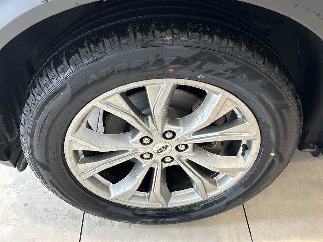 Certified 2021 Ford Explorer Limited w/ Equipment Group 301A image 32