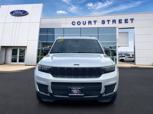 Used 2025 Jeep Grand Cherokee L Altitude AWD/4WD image 2