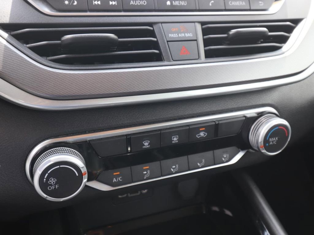 Used 2024 Nissan Altima 2.5 SR FWD image 19