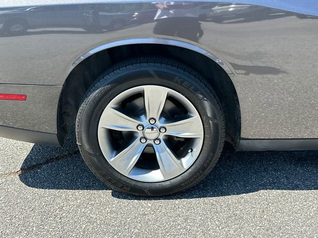 Used 2020 Dodge Challenger SXT RWD image 15