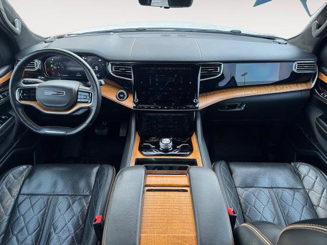 Used 2022 Jeep Grand Wagoneer Series III w/ Rear Seat Video Group 1 image 10