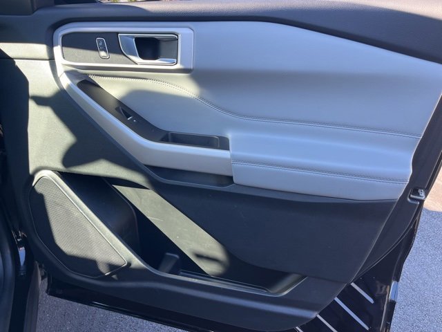 Certified 2021 Ford Explorer XLT w/ Equipment Group 202A image 34