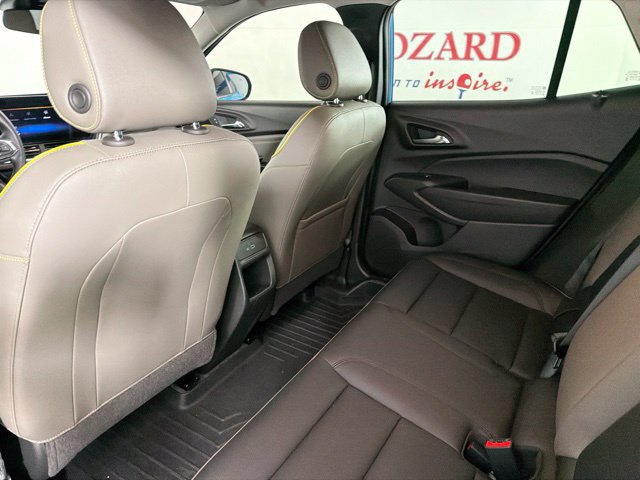 Used 2025 Chevrolet Trax ACTIV w/ Sunroof Package FWD image 23
