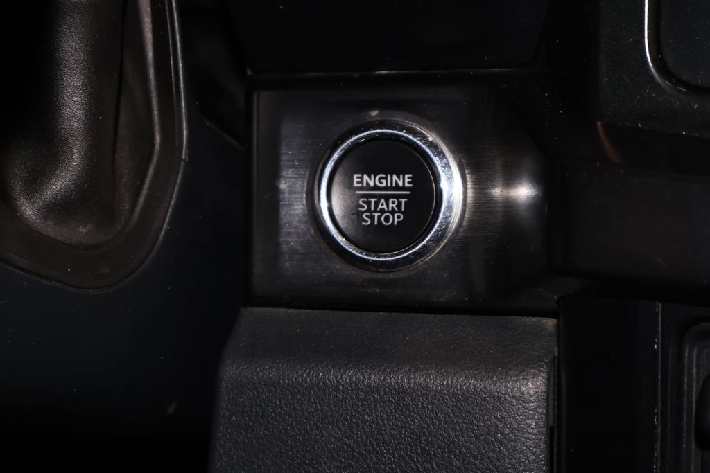 Certified 2023 Ford F550 4x4 Crew Cab Super Duty image 30