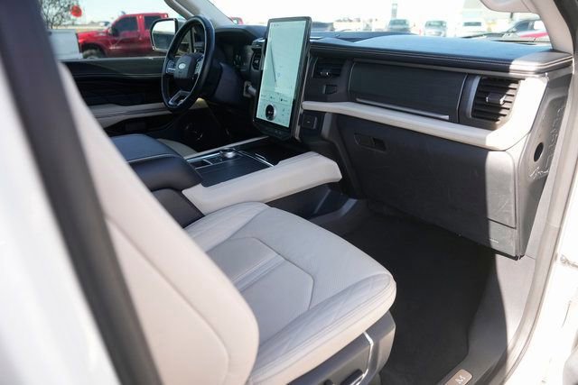 Certified 2024 Ford Expedition Max Platinum image 20