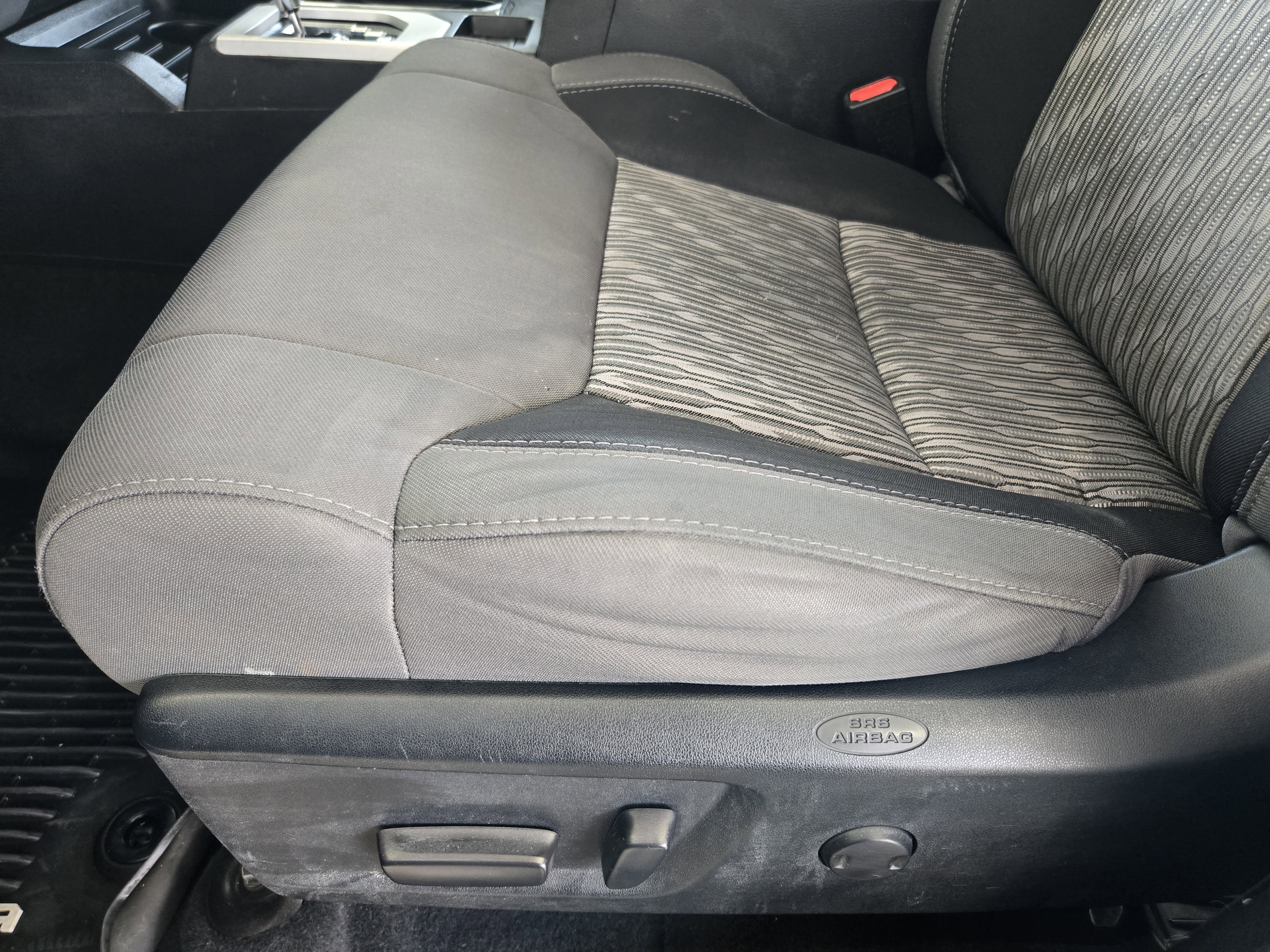 Used 2018 Toyota Tundra SR5 w/ SR5 Upgrade Package RWD image 18
