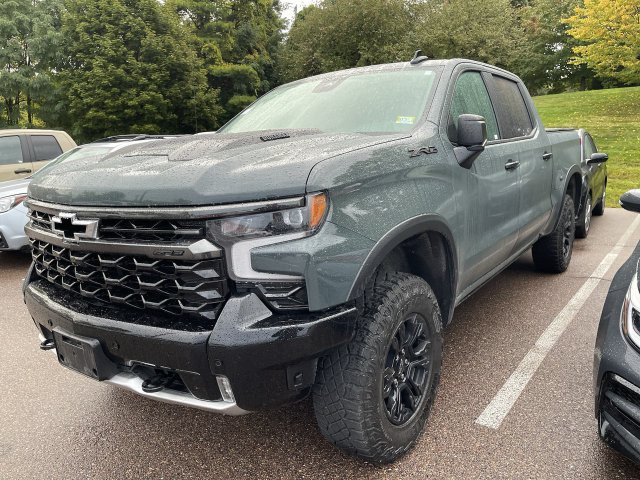 Used 2025 Chevrolet Silverado 1500 ZR2 w/ Dark Appearance Package AWD/4WD image 2