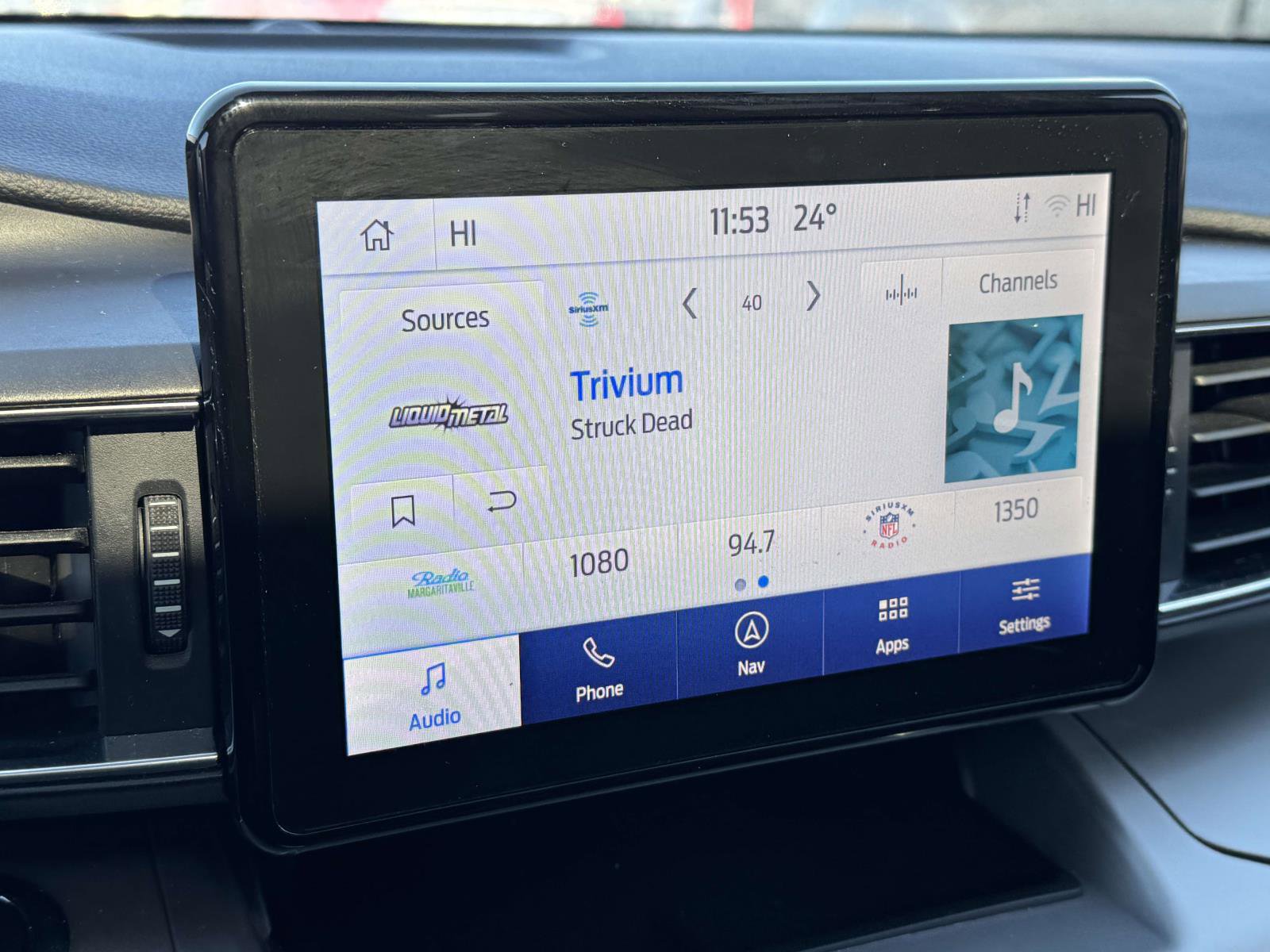 Certified 2022 Ford Explorer XLT w/ Equipment Group 202A image 23