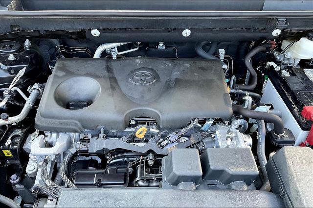 Used 2025 Toyota RAV4 XLE FWD image 31