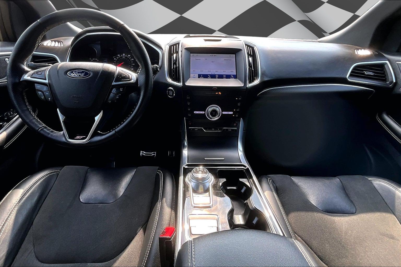 Certified 2020 Ford Edge ST w/ Cold Weather Package AWD/4WD image 15