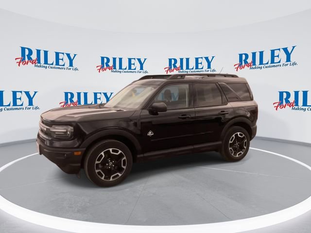 Certified 2023 Ford Bronco Sport Outer Banks w/ Tech Package AWD/4WD image 4