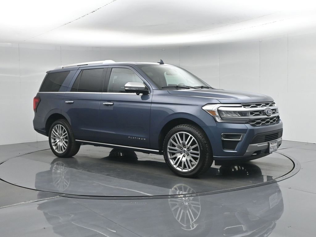 Certified 2023 Ford Expedition Platinum image 3