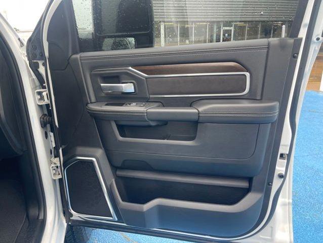 Used 2024 RAM 2500 Laramie w/ Safety Group AWD/4WD image 18