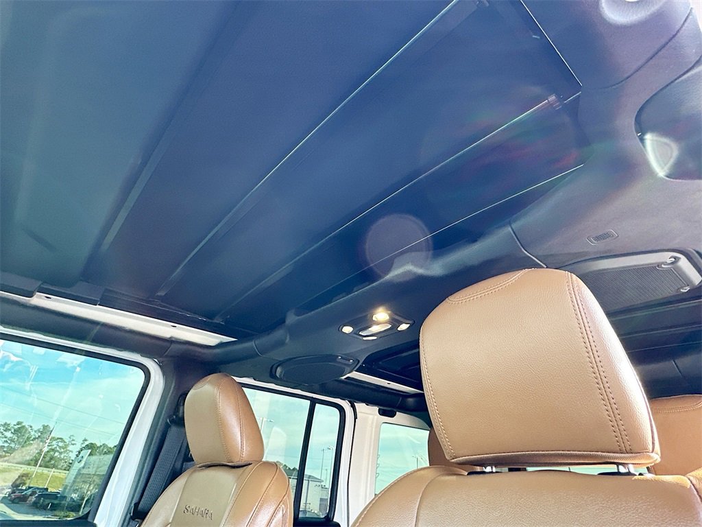 Used 2022 Jeep Wrangler Unlimited Sahara w/ LED Lighting Group image 11