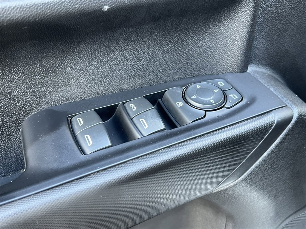 Used 2019 GMC Sierra 1500 2WD Crew Cab w/ 1SA Driver Alert Package I image 16