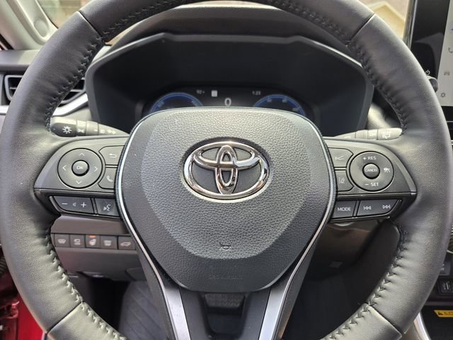 Used 2025 Toyota RAV4 Limited w/ Advanced Technology Package AWD/4WD image 23