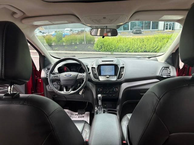 Certified 2017 Ford Escape SE w/ SE Leather Comfort Package AWD/4WD image 17
