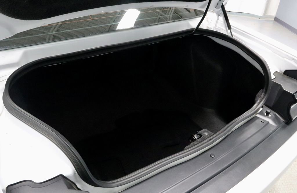 Used 2022 Dodge Challenger R/T w/ Driver Convenience Group image 12