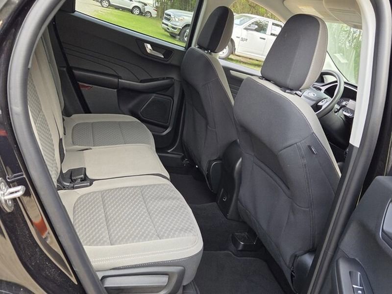 Certified 2021 Ford Escape SE w/ SE Sport Appearance Package image 15