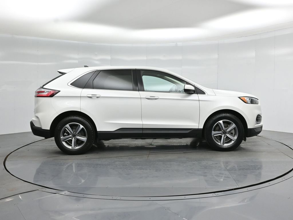 Certified 2023 Ford Edge SEL w/ Convenience Package AWD/4WD image 9