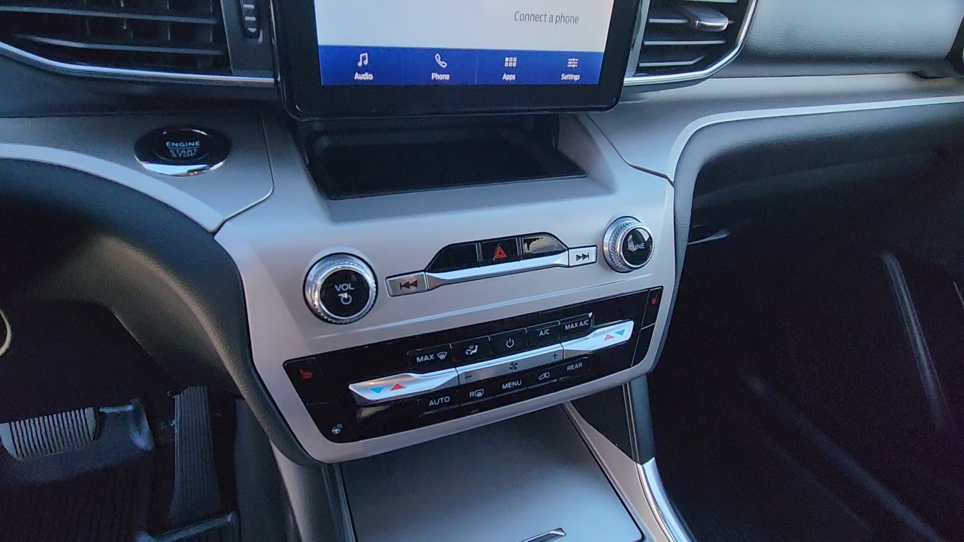 Certified 2023 Ford Explorer XLT w/ Equipment Group 202A image 26