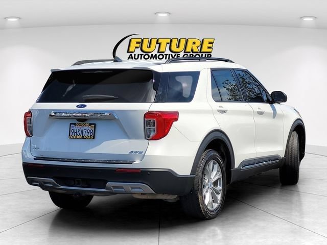 Certified 2023 Ford Explorer XLT w/ Equipment Group 202A AWD/4WD image 7