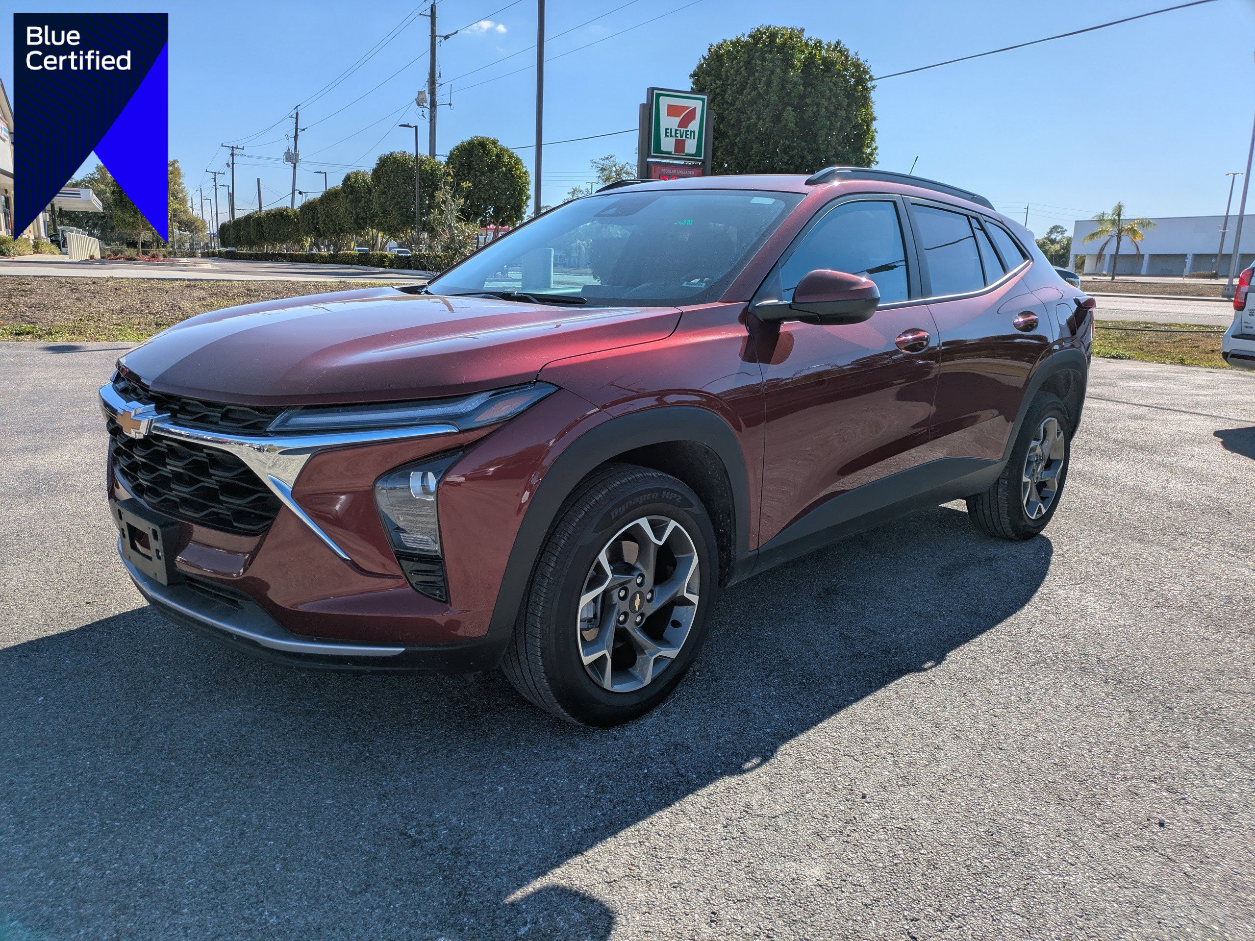 Used 2025 Chevrolet Trax LT w/ LT Convenience Package image 1