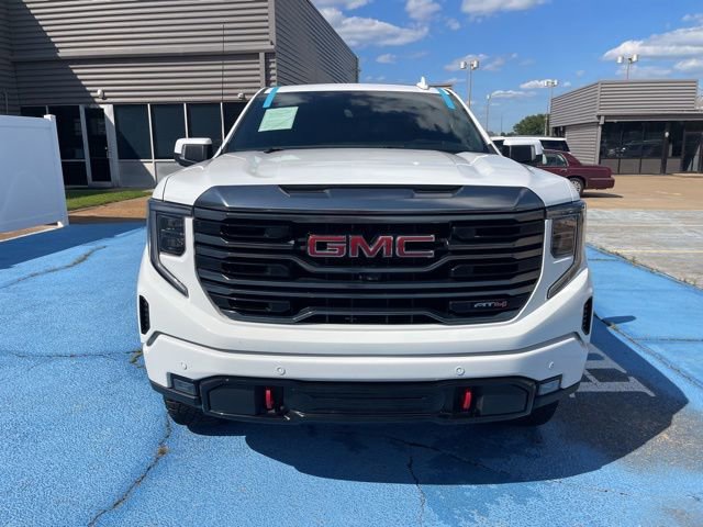 Used 2024 GMC Sierra 1500 AT4 w/ Technology Package AWD/4WD image 12