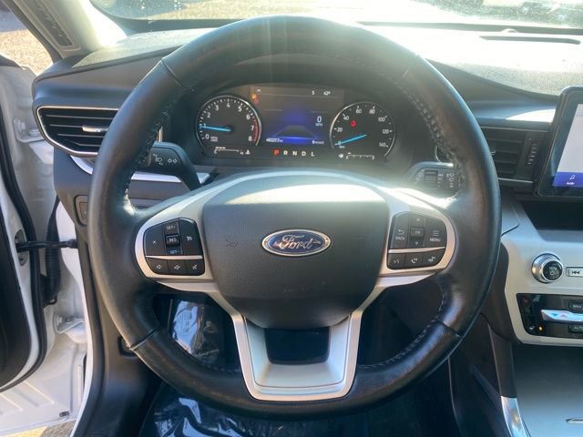 Certified 2022 Ford Explorer XLT w/ Equipment Group 202A image 19