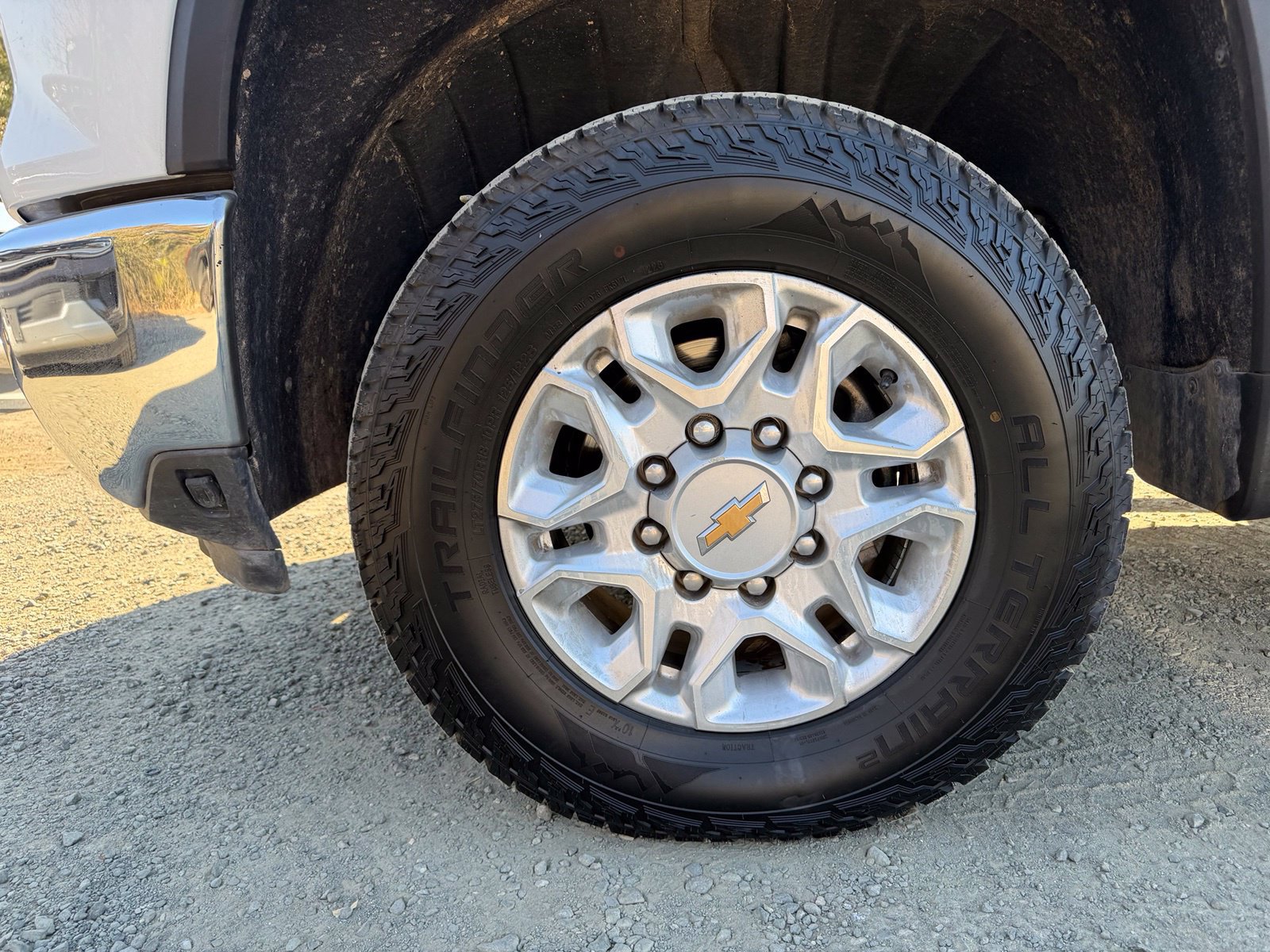 Used 2025 Chevrolet Silverado 2500 LT AWD/4WD image 9