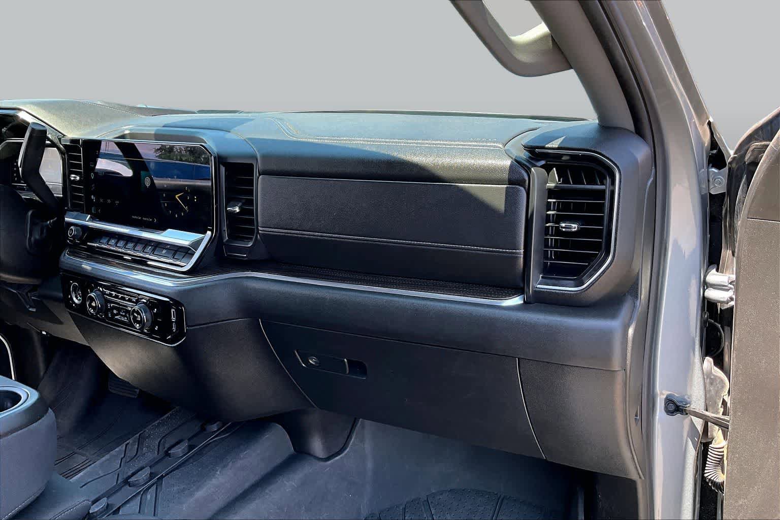 Used 2024 Chevrolet Silverado 1500 LT w/ Protection Package RWD image 18