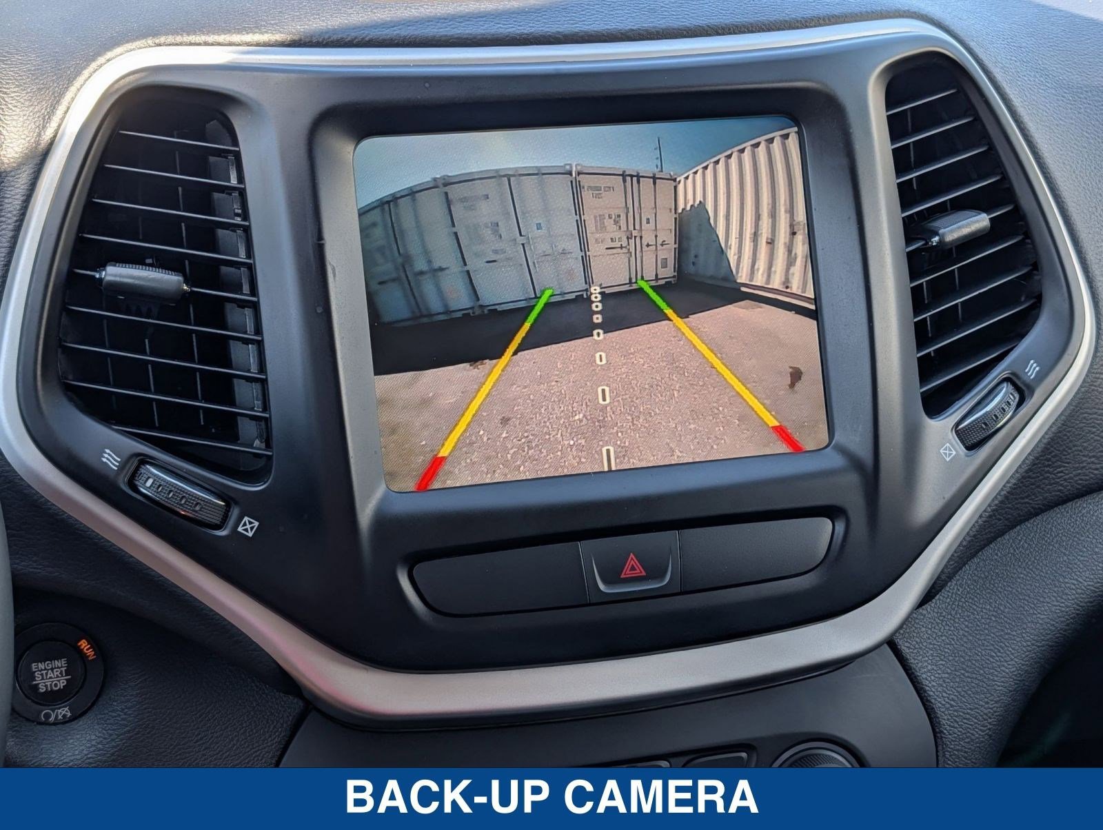 Used 2018 Jeep Cherokee Latitude Plus image 28