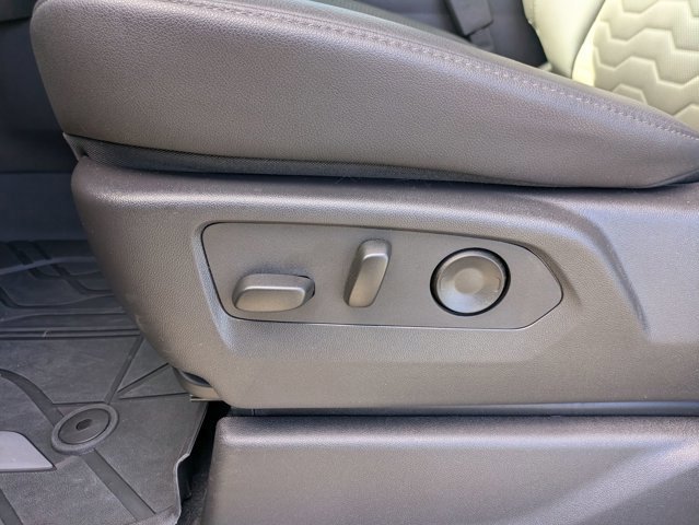 Used 2025 Chevrolet Silverado 1500 ZR2 w/ Technology Package image 16